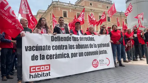 Manifestación en el sector azulejero Manifestación en el sector azulejero
