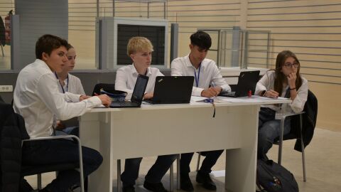 Equipo de debate de secundaria