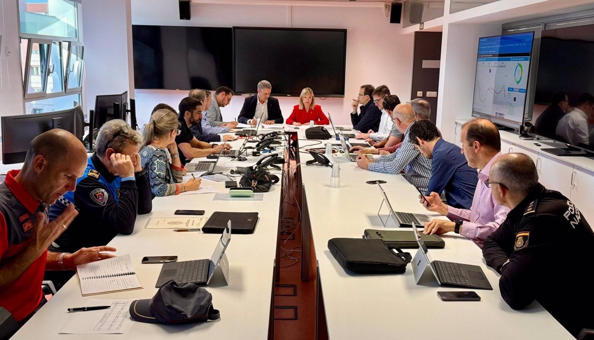 Navarra desactiva la emergencia por el apagón al constatar la plena restitución del flujo eléctrico Navarra desactiva la emergencia por el apagón al constatar la plena restitución del flujo eléctrico
