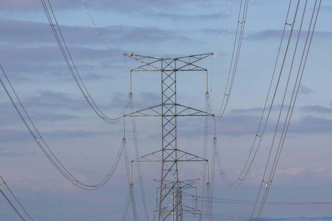 Antonio Turiel, experto en energía del CSIC: "Media hora antes del apagón ya había signos de alarma que indicaban que había que tomar medidas" Antonio Turiel, experto en energía del CSIC: "Media hora antes del apagón ya había signos de alarma que indicaban que había que tomar medidas"