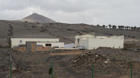Centro de acogida de menores inmigrantes de Playa Honda, en Lanzarote, clausurado por el Gobierno canario