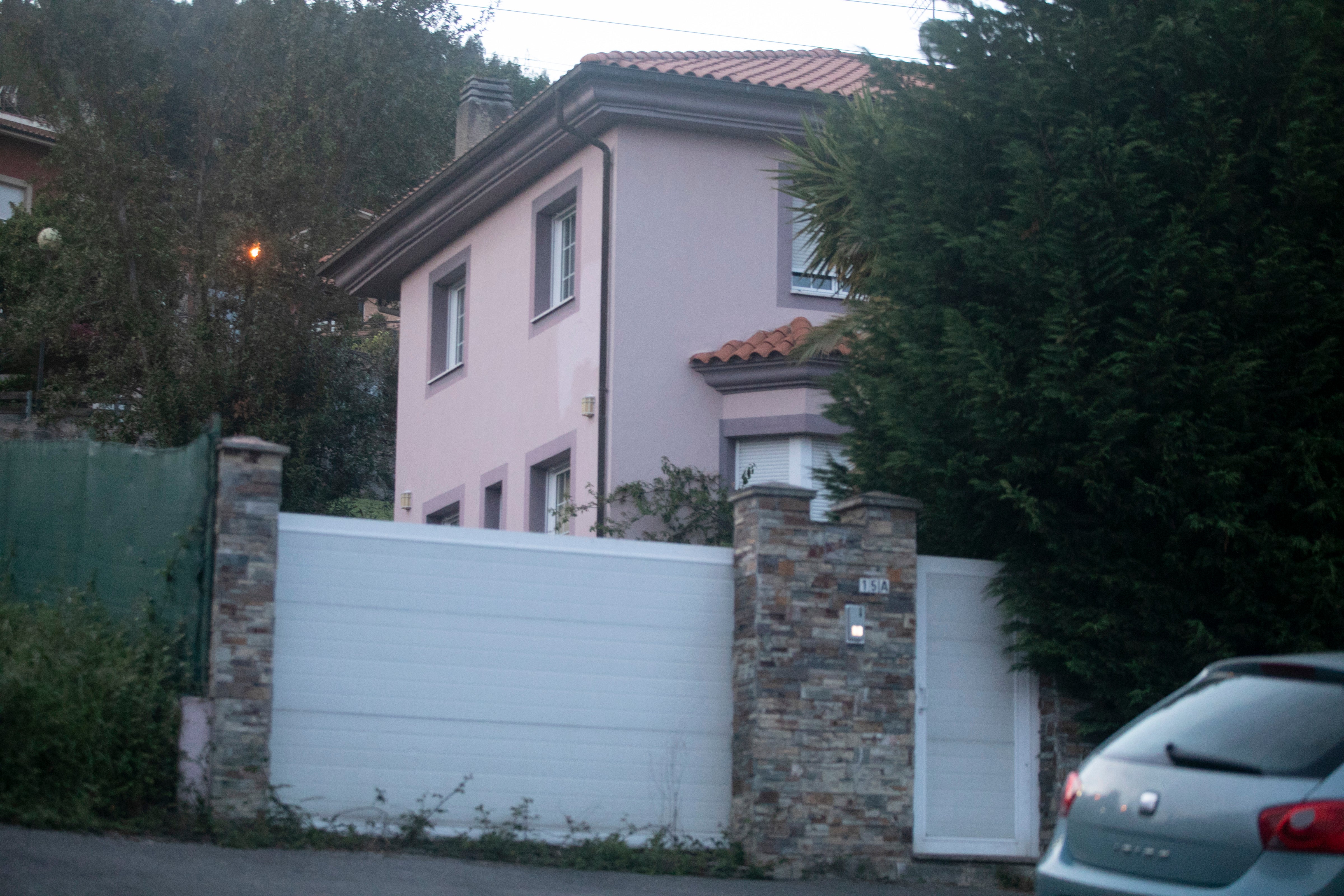 Todo lo que se sabe de 'La casa de los horrores" de Oviedo, donde tres niños estuvieron encerrados cuatro años por sus padres Todo lo que se sabe de 'La casa de los horrores" de Oviedo, donde tres niños estuvieron encerrados cuatro años por sus padres