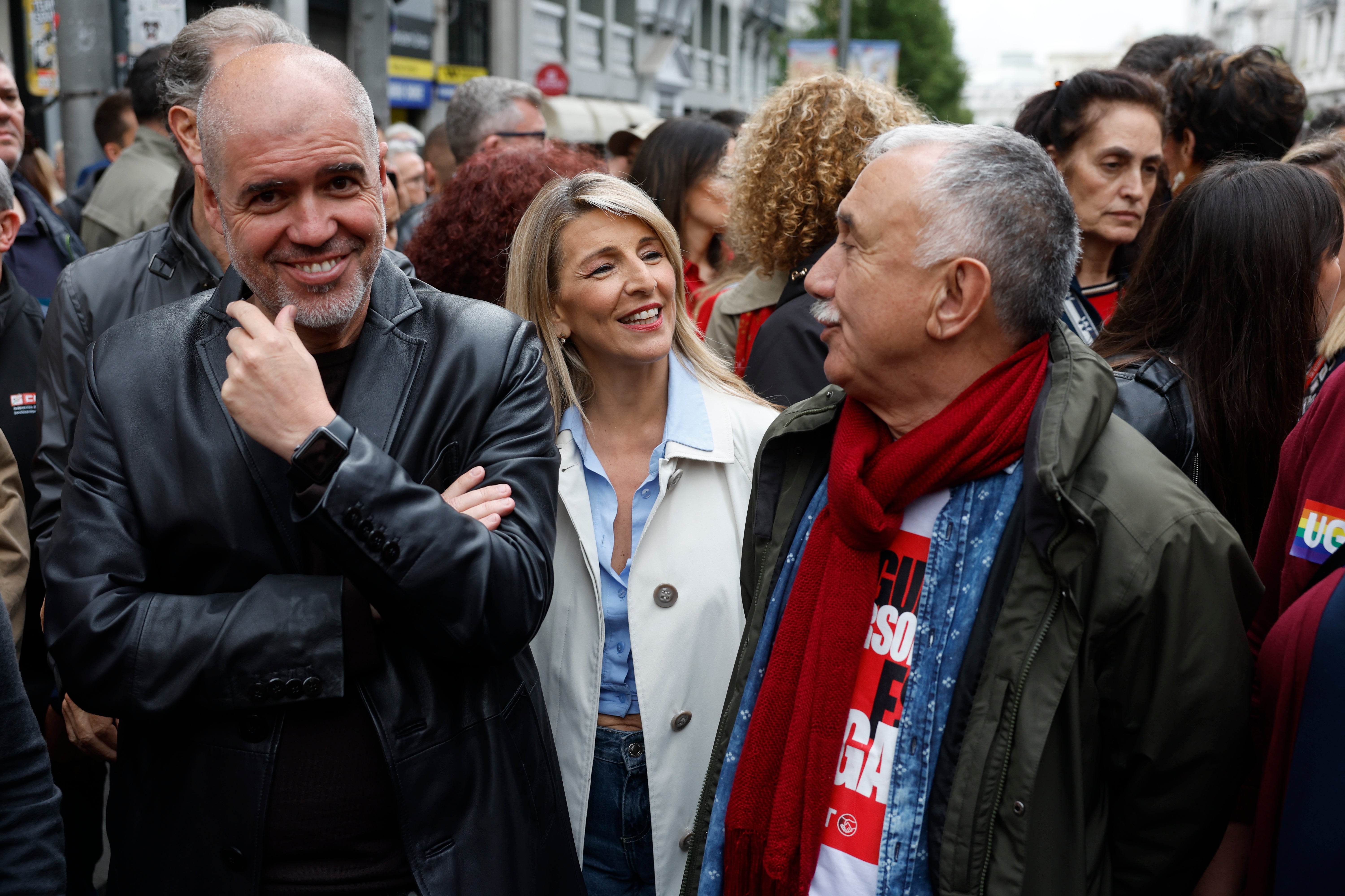La vicepresidenta segunda del Gobierno y ministra de Trabajo, Yolanda Díaz, acompañada de los secretarios generales de CCOO y UGT, Unai Sordo (i) y Pepe Álvarez (d) La vicepresidenta segunda del Gobierno y ministra de Trabajo, Yolanda Díaz, acompañada de los secretarios generales de CCOO y UGT, Unai Sordo (i) y Pepe Álvarez (d)