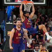 El Barcelona se gana una vida extra ante el Mónaco