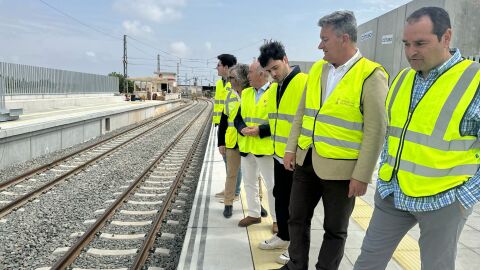 El conseller de Territorio e Infraestructuras, Vicente Martínez Mus, visita los trabajos de reconstrucción de la estación de Metrovalència de Paiporta