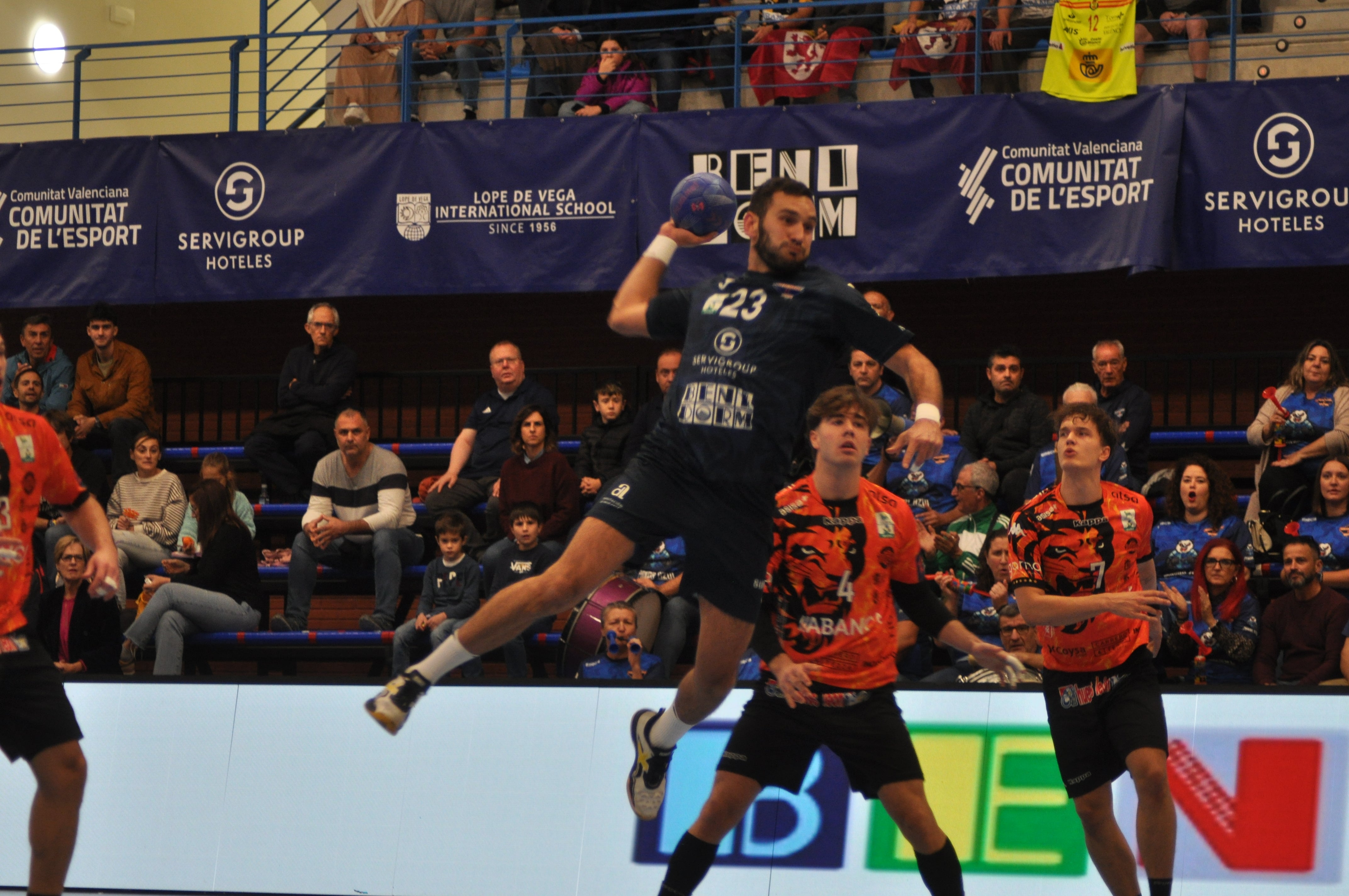 El Servigroup Balonmano Benidorm juega hoy en León frente a un duro rival El Servigroup Balonmano Benidorm juega hoy en León frente a un duro rival