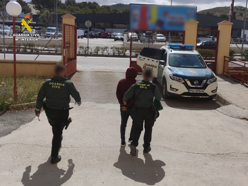 Detenido en Aspe un hombre sorprendido por cámaras de videovigilancia robando en una vivienda en construcción Detenido en Aspe un hombre sorprendido por cámaras de videovigilancia robando en una vivienda en construcción