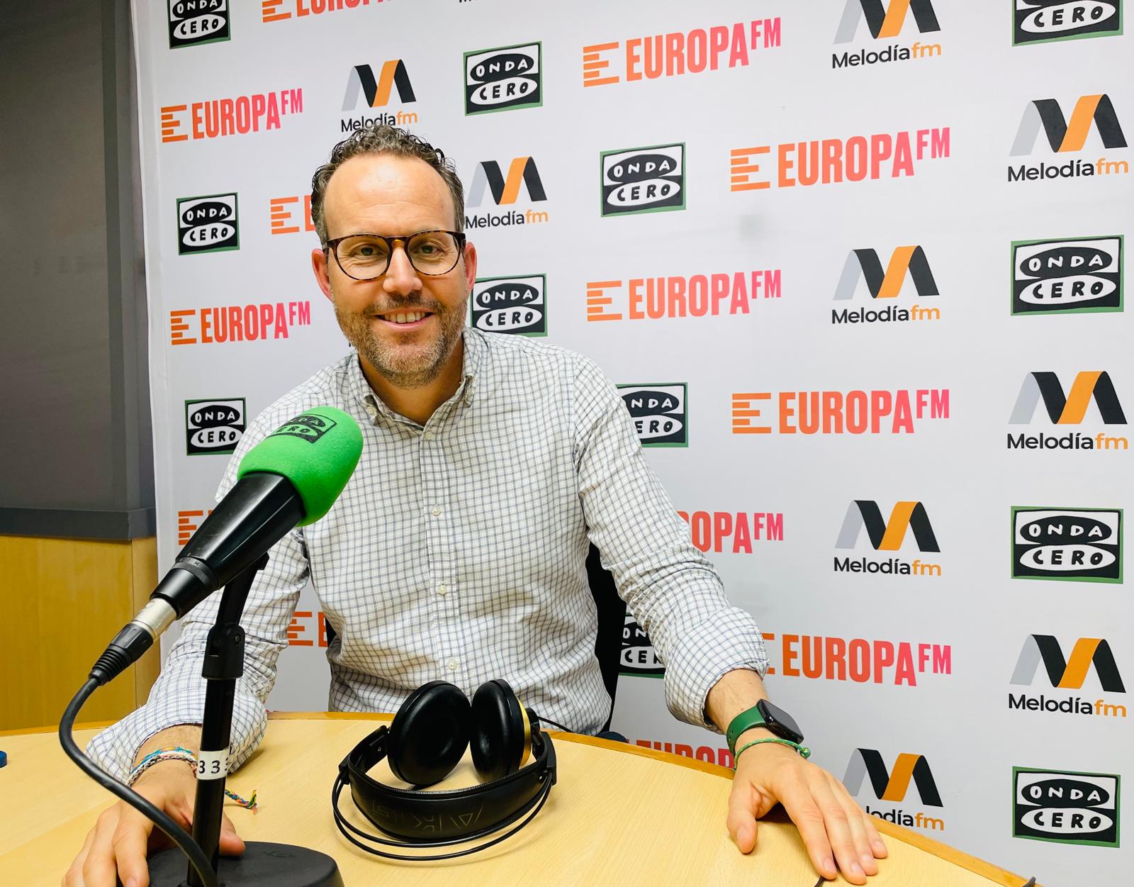 "Ruz gasta en adornos y olvida barrios como Carrús desoyendo las denuncias de vecinos por la okupación del CEIP Ausiàs March" "Ruz gasta en adornos y olvida barrios como Carrús desoyendo las denuncias de vecinos por la okupación del CEIP Ausiàs March"