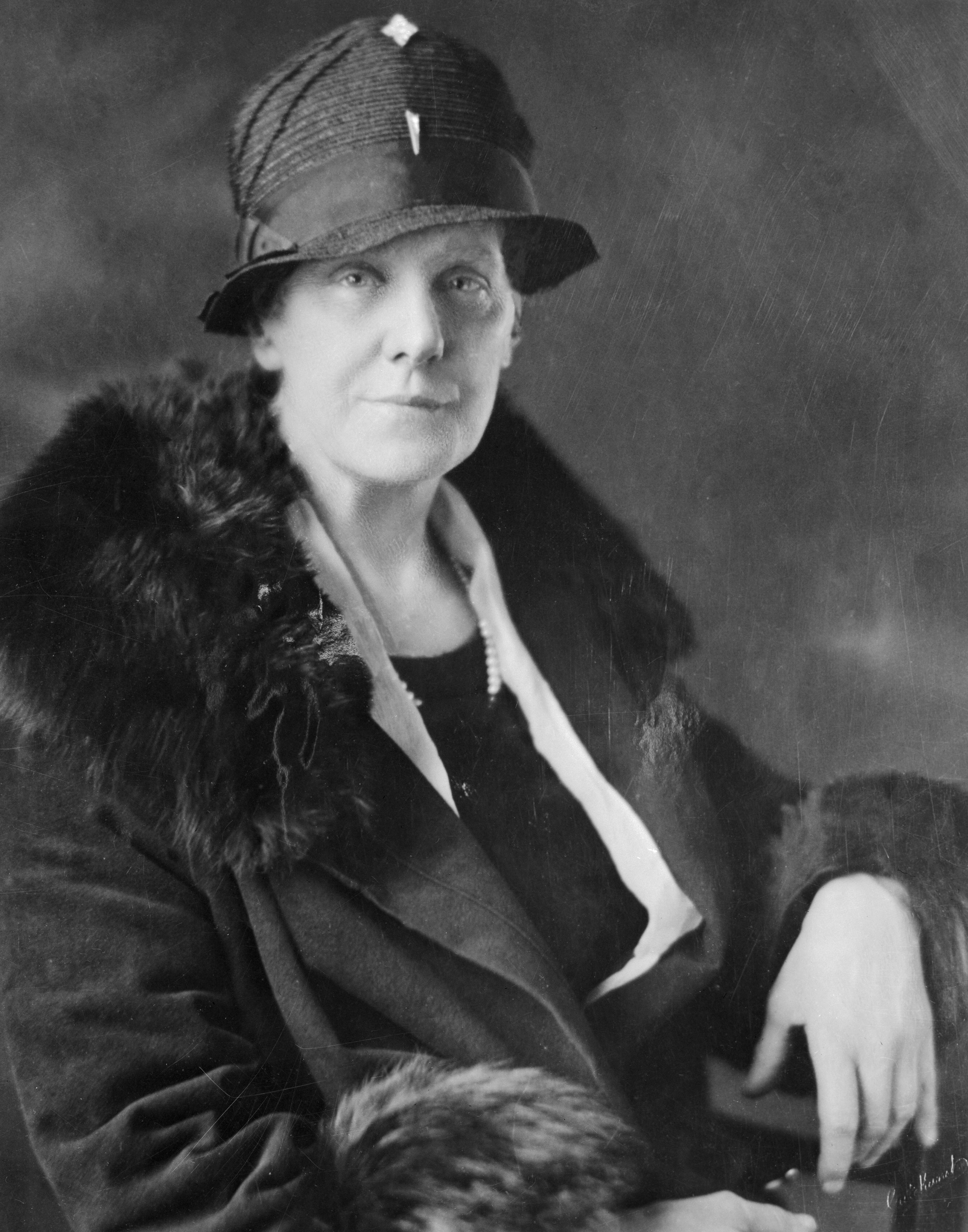 Quién es Anna Jarvis, la mujer que inventó el Día de la Madre y que después luchó por eliminarlo Quién es Anna Jarvis, la mujer que inventó el Día de la Madre y que después luchó por eliminarlo