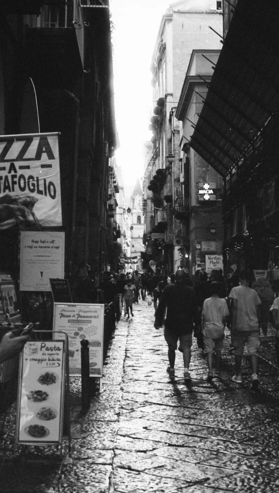 Establecimiento de pizza a portafoglio, Nápoles Establecimiento de pizza a portafoglio, Nápoles
