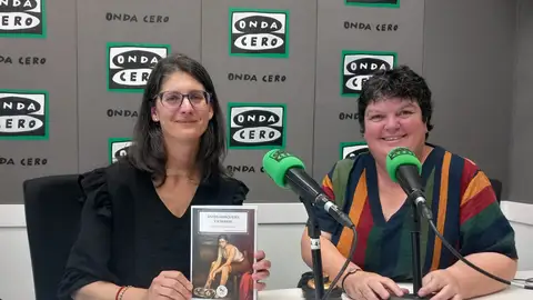 Marta Perea Peinador nos presenta su novela 'Entre marqueses y sombras'. Marta Perea Peinador nos presenta su novela 'Entre marqueses y sombras'.