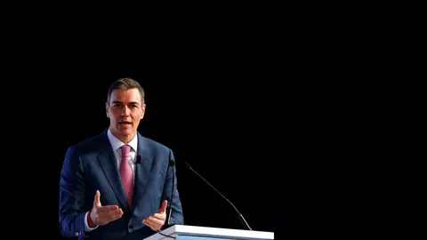 El presidente del Gobierno, Pedro Sánchez, durante su intervención en la inauguración de la reunión anual del Cercle d'Economia, que congrega en su cuadragésima edición a líderes políticos y empresariales bajo el lema "Europa, wake-up call?", para analizar el convulso contexto geopolítico. El presidente del Gobierno, Pedro Sánchez, durante su intervención en la inauguración de la reunión anual del Cercle d'Economia, que congrega en su cuadragésima edición a líderes políticos y empresariales bajo el lema "Europa, wake-up call?", para analizar el convulso contexto geopolítico.