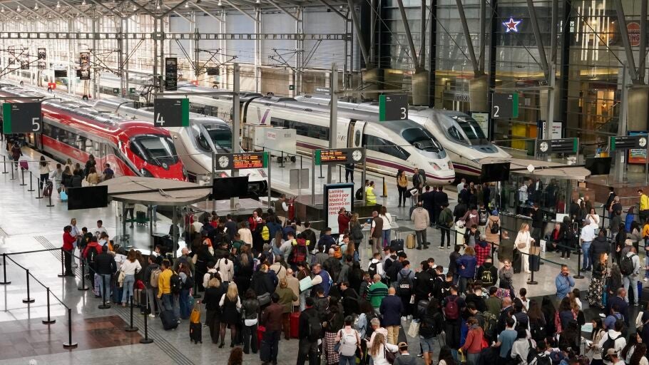 La estaci&oacute;n de Atocha esta ma&ntilde;ana colapsada debido a los retrasos en los trenes