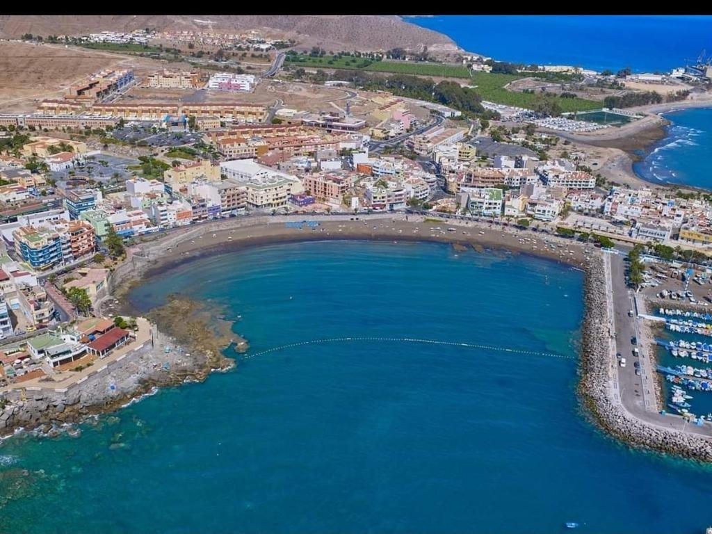 Muere en el sur de Gran Canaria tras recibir un puñetazo durante una discusión Muere en el sur de Gran Canaria tras recibir un puñetazo durante una discusión