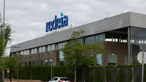 Red Eléctrica propuso revisar los criterios de protección por la entrada masiva de renovables en enero Sede de Red Eléctrica en España
