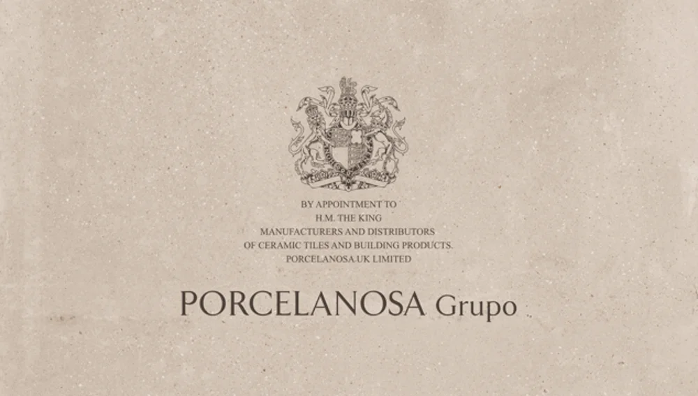 Sello de Royal Warrant Holders Association obtenido por Porcelanosa, grabado sobre una pieza ceramica Sello de Royal Warrant Holders Association obtenido por Porcelanosa, grabado sobre una pieza ceramica