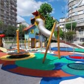 Los parques infantiles de la Plaza de Galicia y la Plaza de Vigo reabren este martes tras ser reformados