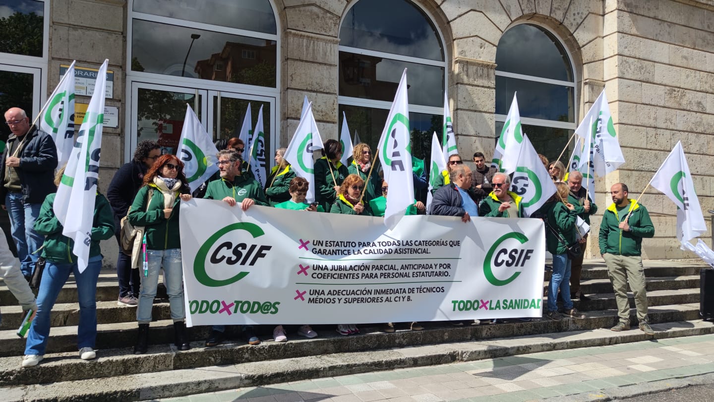 CSIF se moviliza por las promesas incumplidas de Mónica García sobre el Estatuto Marco de Sanidad CSIF se moviliza por las promesas incumplidas de Mónica García sobre el Estatuto Marco de Sanidad