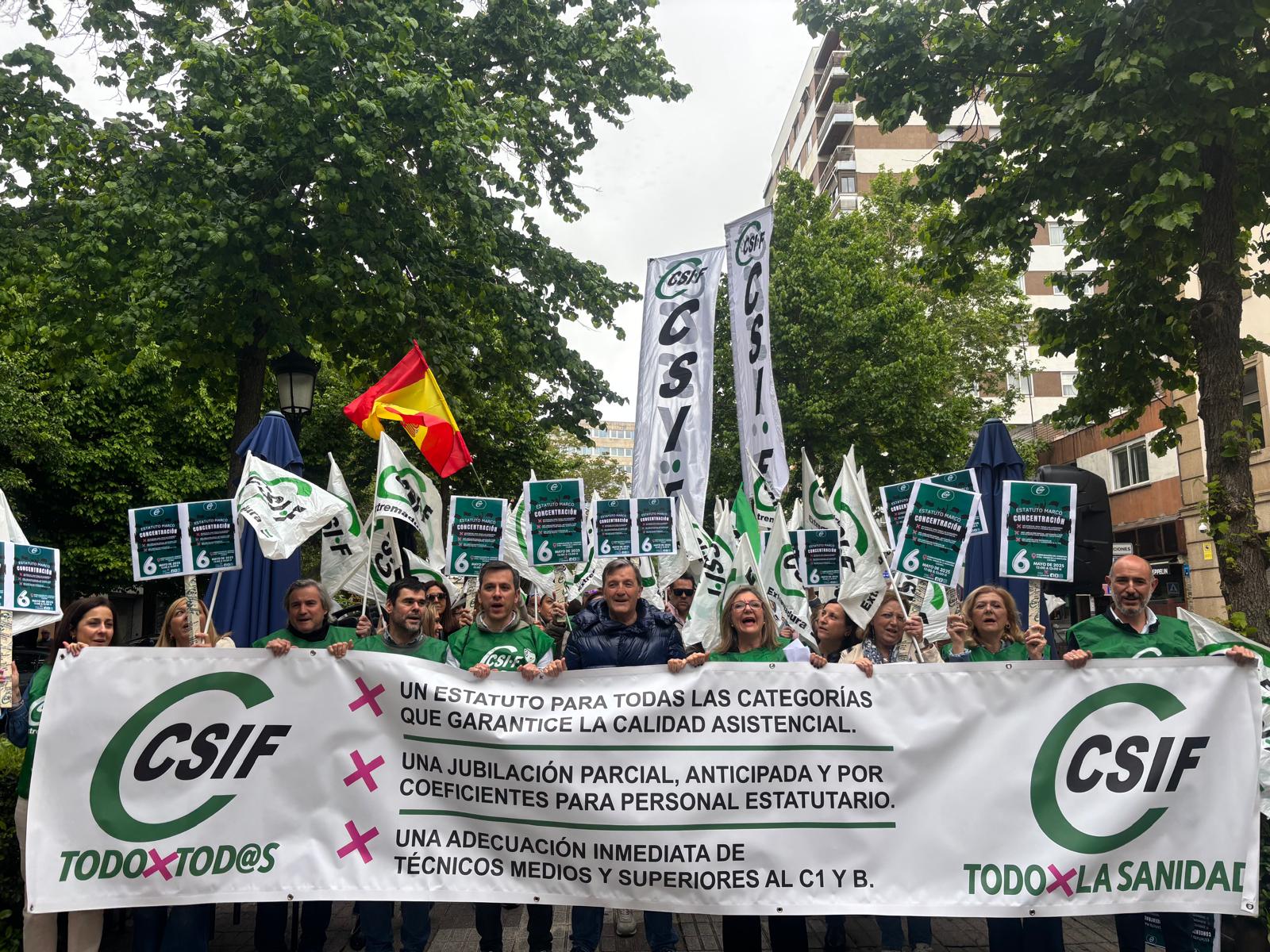 CSIF Extremadura sale a la calle para pedir un Estatuto Marco para todos los trabajadores del ámbito sanitario CSIF Extremadura sale a la calle para pedir un Estatuto Marco para todos los trabajadores del ámbito sanitario