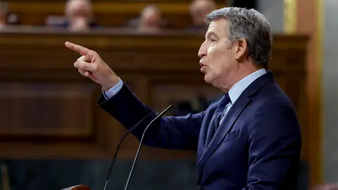 Feijóo, toma el turno de palabra tras la comparecencia del presidente del Gobierno, Pedro Sánchez, ante el pleno del Congreso para informar del plan de defensa y del apagón masivo. Feijóo, toma el turno de palabra tras la comparecencia del presidente del Gobierno, Pedro Sánchez, ante el pleno del Congreso para informar del plan de defensa y del apagón masivo.