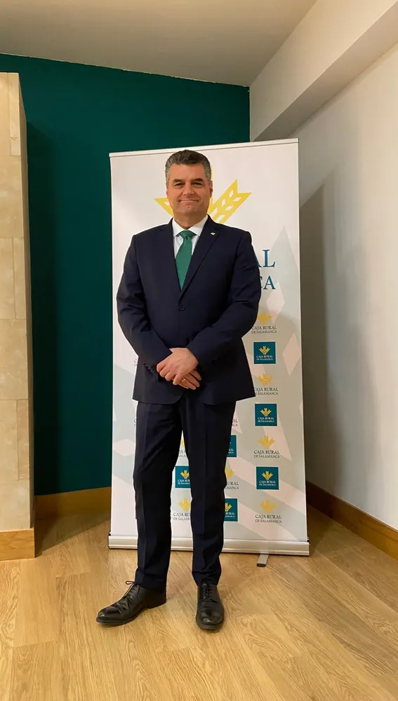 Juez, en las instalaciones de la entidad financiera Juez, en las instalaciones de la entidad financiera