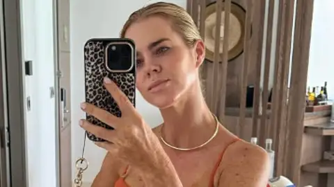 El viral descuido de Amelia Bono durante sus vacaciones en Isla Mauricio Amelia Bono posando en Isla Mauricio