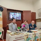 Rueda de prensa donde se presenta el Nan@Fest, con Israel Perez (concejal de cultura), Alfons Domínguez (alcalde) y Jordi Verdú (técnico de cultura) Rueda de prensa donde se presenta el Nan@Fest, con Israel Perez (concejal de cultura), Alfons Domínguez (alcalde) y Jordi Verdú (técnico de cultura)