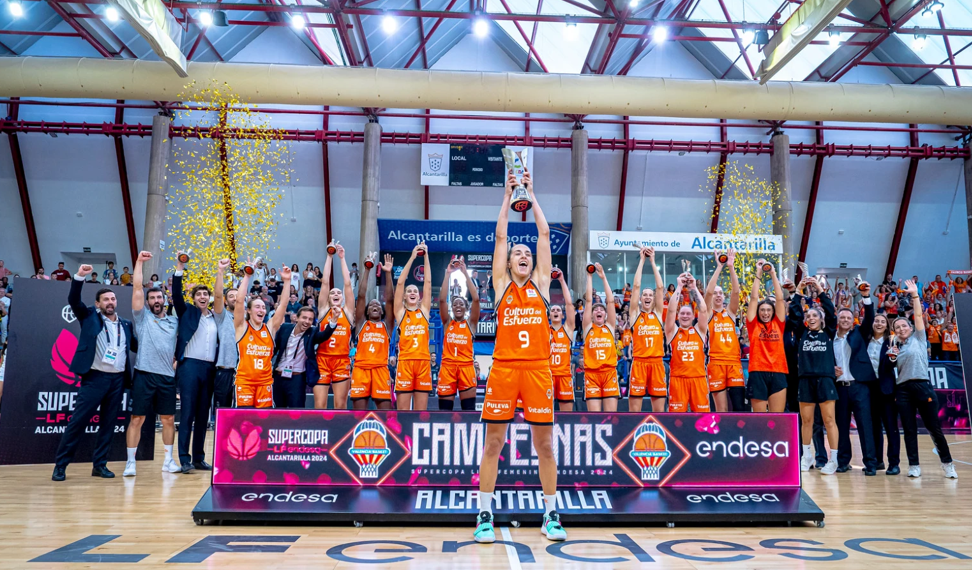 El Valencia Basket Femenino encabeza el listado de galardonados en los Premios del Deporte de la Ciudad de València 2024 El Valencia Basket Femenino encabeza el listado de galardonados en los Premios del Deporte de la Ciudad de València 2024
