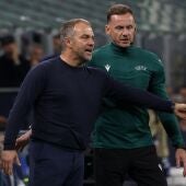 Flick: "No quiero hablar mucho del árbitro, pero..."