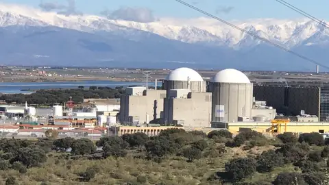 La Central Nuclear de Almaraz opera con normalidad tras conectar sus dos unidades a la red eléctrica La Central Nuclear de Almaraz opera con normalidad tras conectar sus dos unidades a la red eléctrica