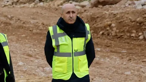 Archivo. El presidente de la CHJ, Miguel Polo, durante su visita a una actuación en Torrent. Archivo. El presidente de la CHJ, Miguel Polo, durante su visita a una actuación en Torrent.