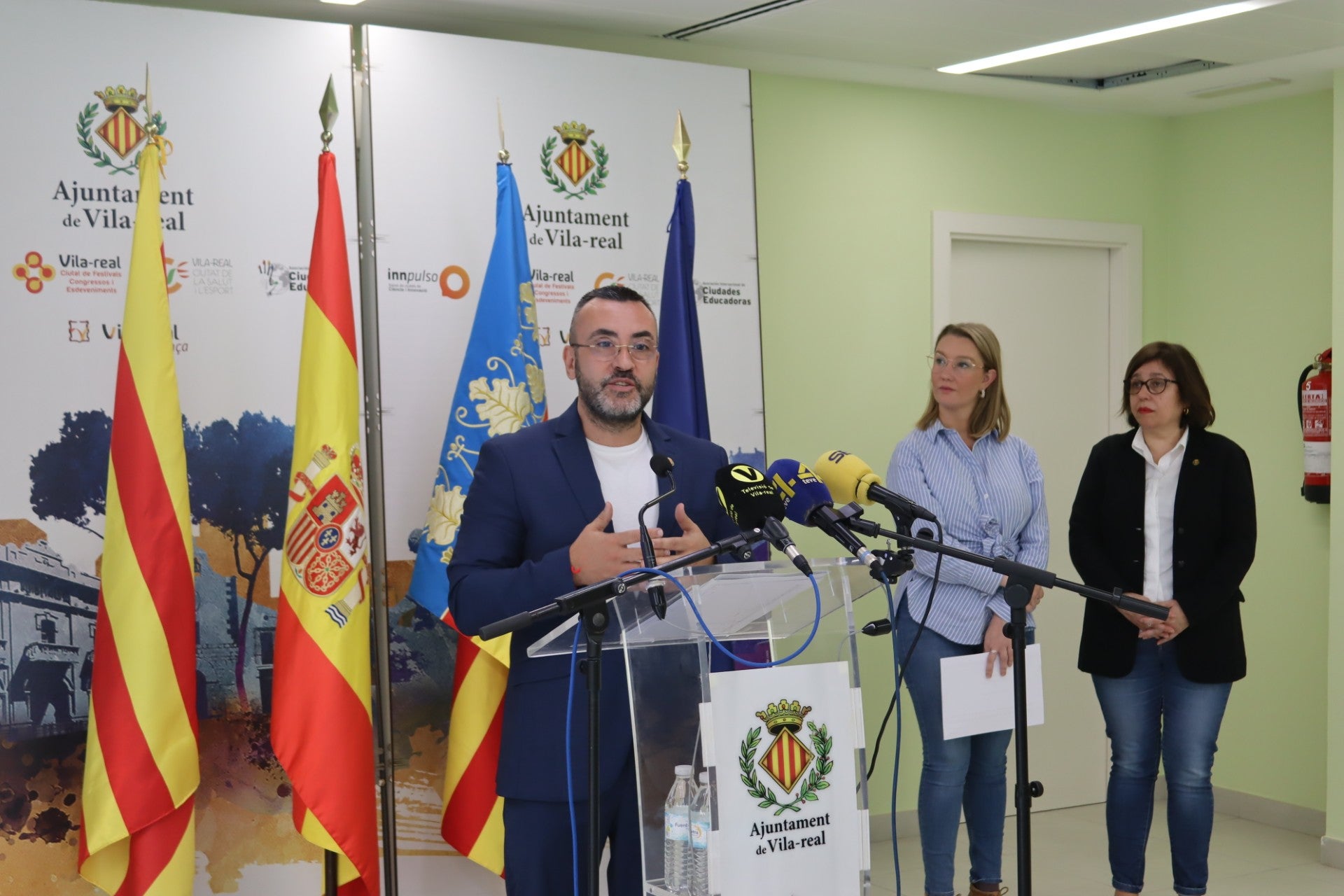 El Pacte de la Llum de Tol presenta el presupuesto municipal que aprobará después de las fiestas de Sant Pasqual El Pacte de la Llum de Tol presenta el presupuesto municipal que aprobará después de las fiestas de Sant Pasqual