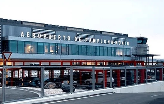 La Asociación de Navarra de Agencias de Viaje considera " una buena noticia" la apuesta del Gobierno por sacará a licitación dos nuevos vuelos nacionales e internacionales pero recuerda la dificultad La Asociación de Navarra de Agencias de Viaje considera " una buena noticia" la apuesta del Gobierno por sacará a licitación dos nuevos vuelos nacionales e internacionales pero recuerda la dificultad