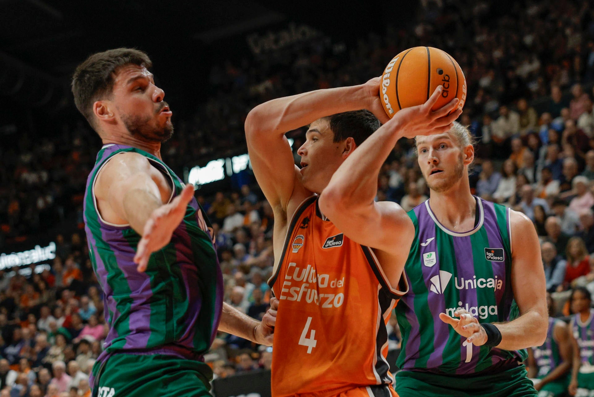 Pradilla: "Ojala podamos cerrar el ciclo de la Fonteta con el título de acb pero es difícil" Pradilla: "Ojala podamos cerrar el ciclo de la Fonteta con el título de acb pero es difícil"