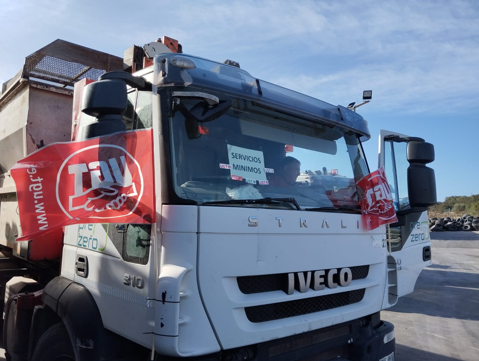 UGT advierte de posible huelga en el servicio de limpieza de Ibiza: “Los trabajadores están al límite” UGT advierte de posible huelga en el servicio de limpieza de Ibiza: “Los trabajadores están al límite”