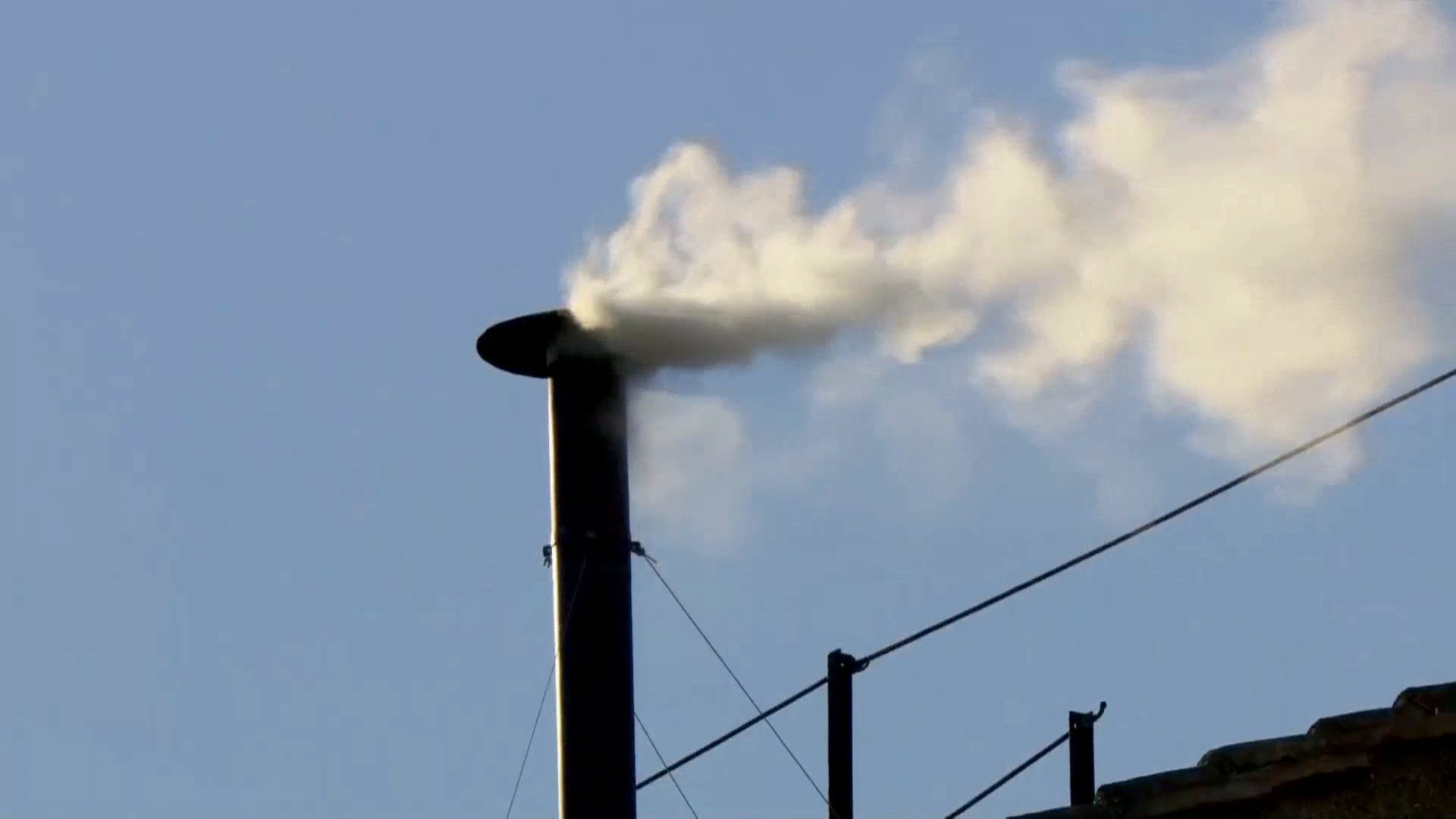 En vídeo: así ha sido la fumata blanca que ha anunciado el nuevo Papa en El Vaticano En vídeo: así ha sido la fumata blanca que ha anunciado el nuevo Papa en El Vaticano