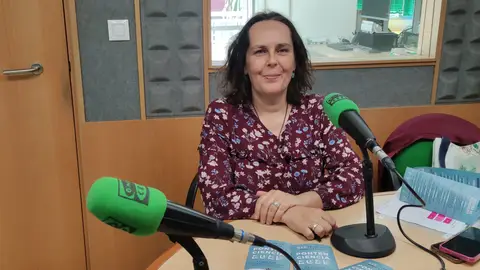 Saleta González, responsable técnica de Ponteciencia Coñecemos a programación da XII Feira da Miniciencia que esta fin de semana se celebra en Pontevedra con Saleta González, responsable técnica. Hoxe visítanos acompañada por Patricia Quintas, responsable da Unidade de Cultura Científica da Delegación do CSIC en Galicia.
