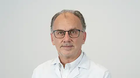 Dr. Víctor Martín, ginecólogo del Hospital Quirónsalud Valencia Dr. Víctor Martín, ginecólogo del Hospital Quirónsalud Valencia