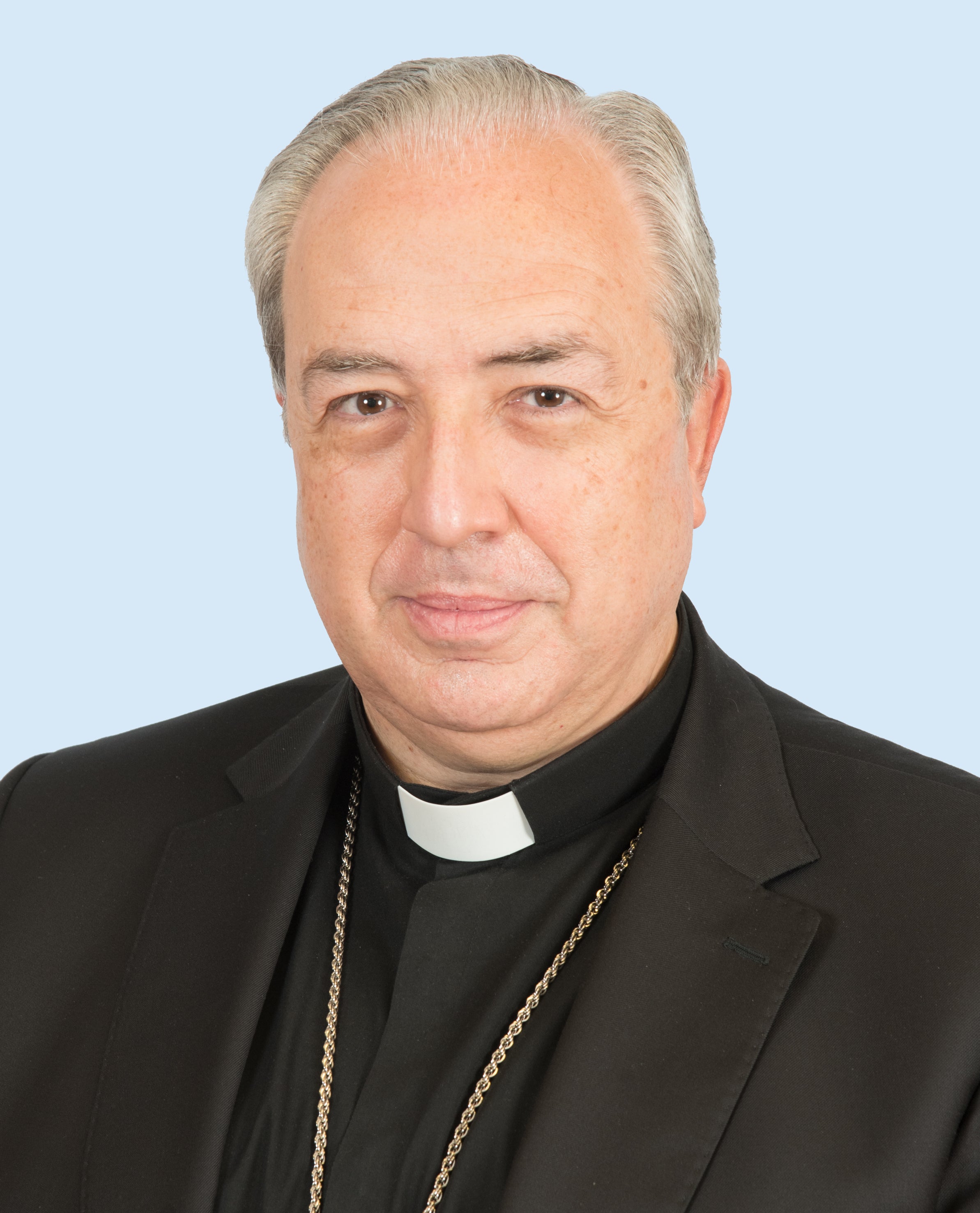 Cesar García Magán: "Las etiquetas de derecha e izquierda no encajan en la Iglesia" Cesar García Magán: "Las etiquetas de derecha e izquierda no encajan en la Iglesia"