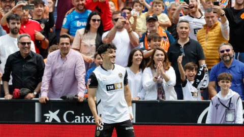 Futbolista Diego L&oacute;pez celebra su gol ante el Getafe 