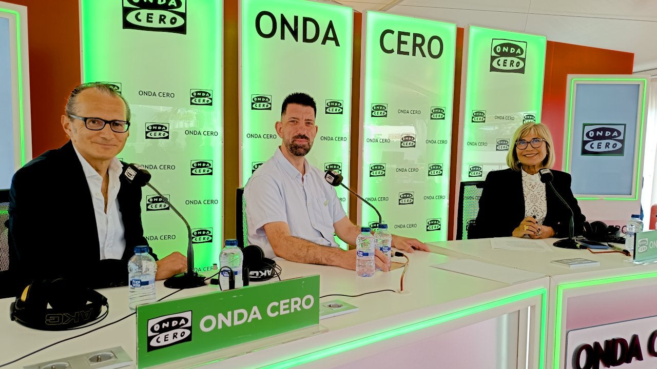 Expertos y pacientes piden un plan integral frente a la obesidad: "Tu cuerpo lucha por volver al peso perdido" Expertos y pacientes piden un plan integral frente a la obesidad: "Tu cuerpo lucha por volver al peso perdido"