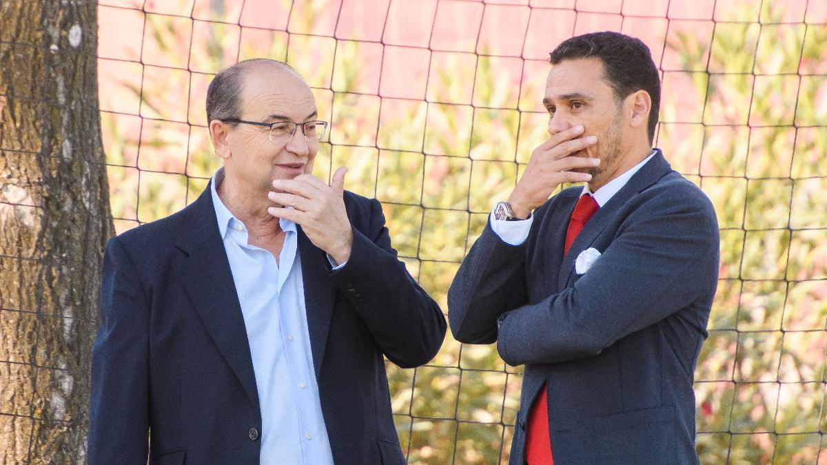 Escolta para los dirigentes del Sevilla Escolta para los dirigentes del Sevilla