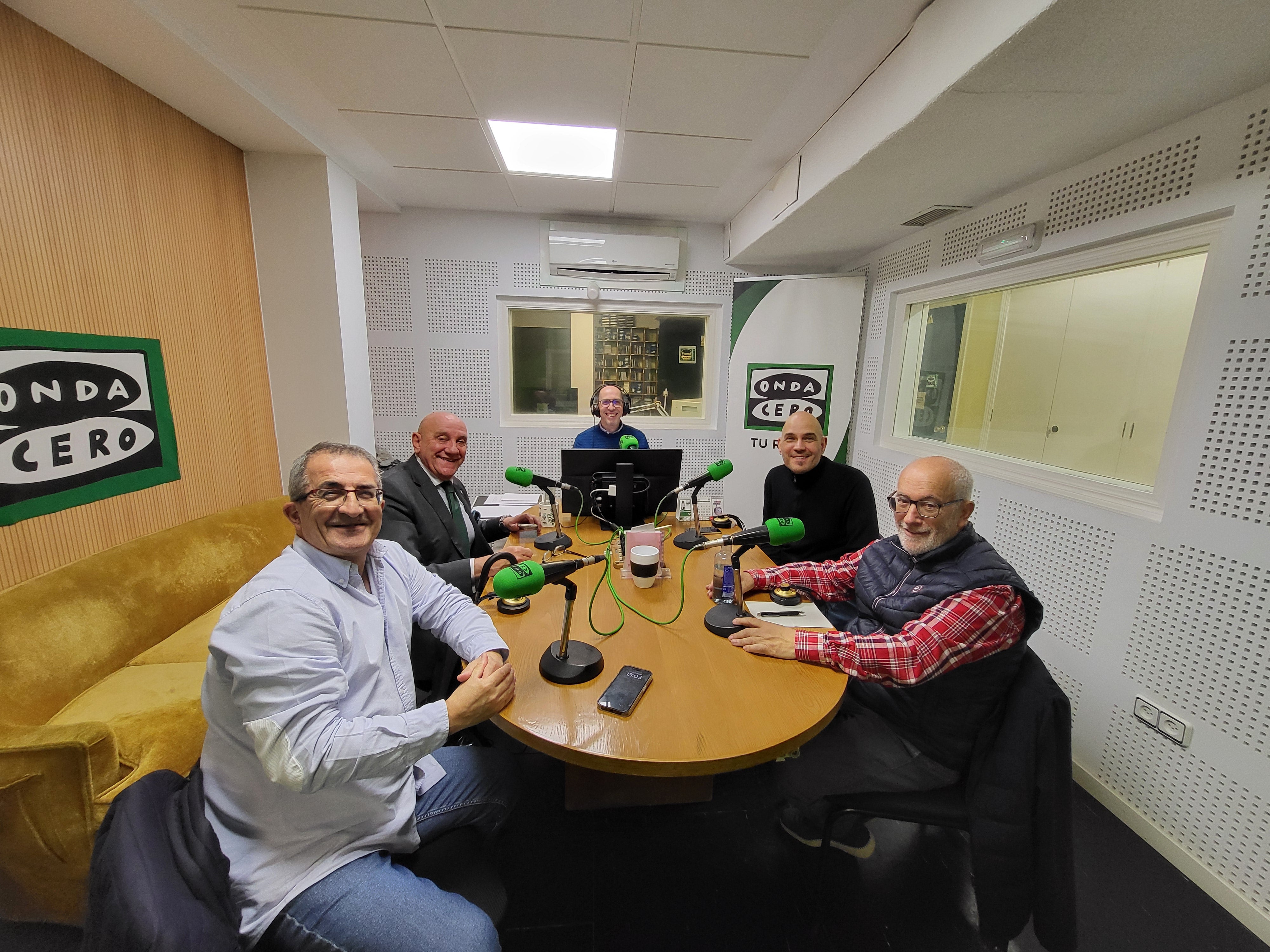 Tertulia de "Locos por Incordiar" a actualidade local e nacional Tertulia de "Locos por Incordiar" a actualidade local e nacional