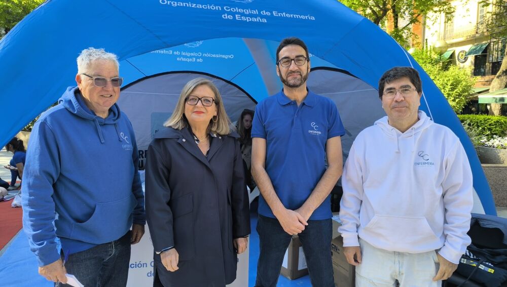 Pablo Madrid junto a la concejal de Servicios Sociales, Aurora Galisteo