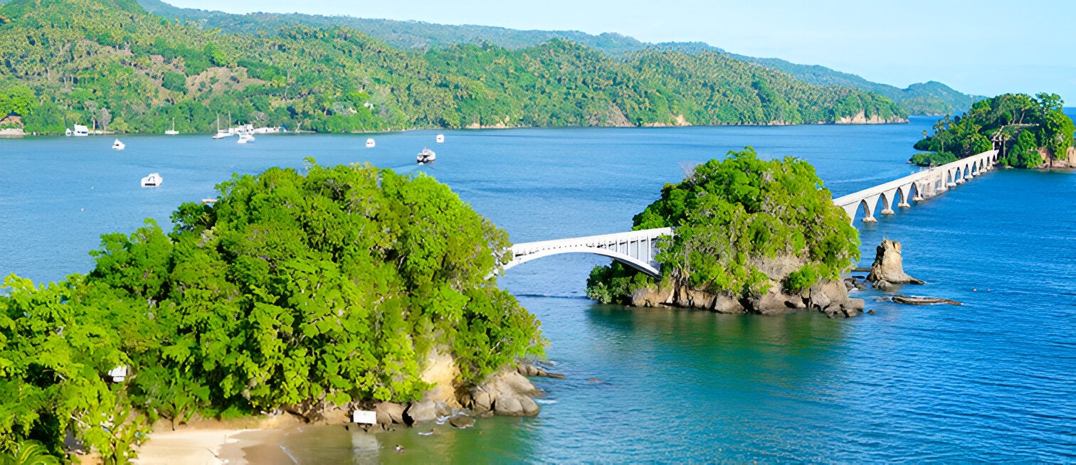 Samaná: una reservada de la biosfera Samaná: una reservada de la biosfera