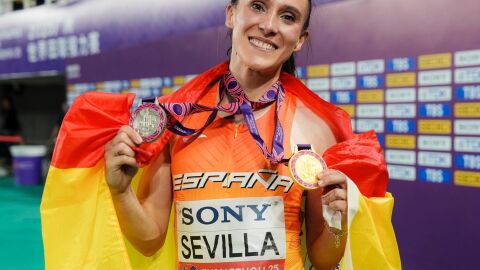 Paula Sevilla, tras ganar las dos medallas en el Mundial de Relevos