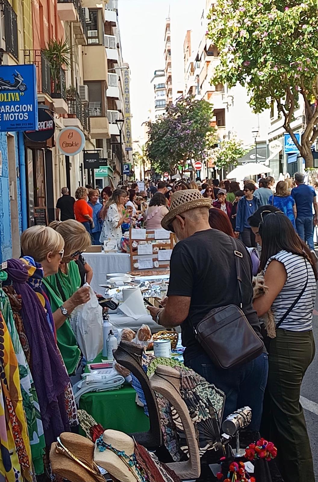 Gran acogida en la zona Quintana con su fiesta de la primavera Gran acogida en la zona Quintana con su fiesta de la primavera