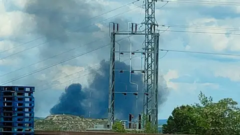 Euroresin, en Oyón, sufre su segundo incendio en apenas 8 días Euroresin, en Oyón, sufre su segundo incendio en apenas 8 días