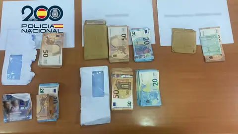 Dinero intervenido a los detenidos Dinero intervenido a los detenidos