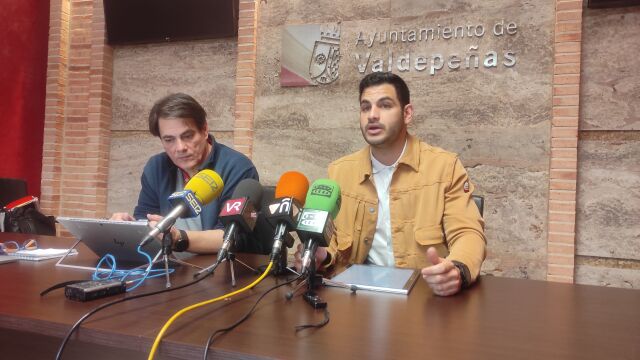 Unidas por Valdepeñas critica al equipo de Gobierno socialista por la gestión de la tasa de basura Unidas por Valdepeñas critica al equipo de Gobierno socialista por la gestión de la tasa de basura